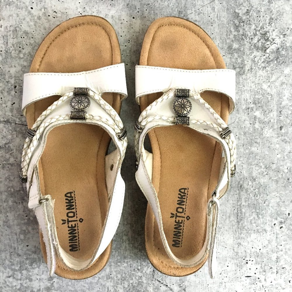 Minnetonka Silvie Cushioned Leather Slingback Sandals Shoes, White, Size 5